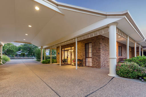 bank Best Western Ambassador Motor Inn & Apartments