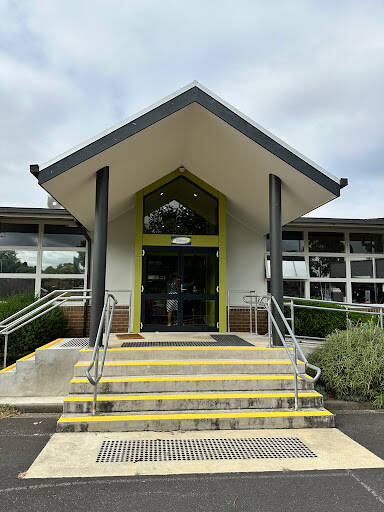 bank Blackburn English Language School