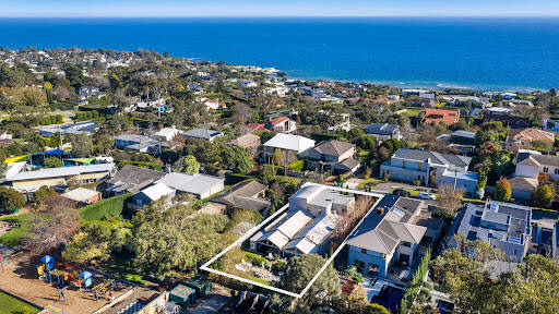 bank Buxton Mornington Peninsula Mount Eliza
