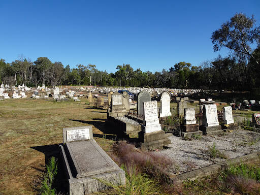 bank Coonabarabran General Cemetery