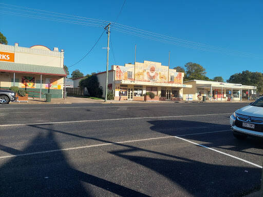 bank Eidsvold Corner Motel Cafe Restaurant