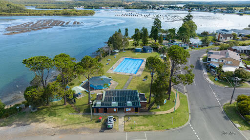 bank Greenwell Point Village Pool