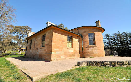 bank Hartley Courthouse