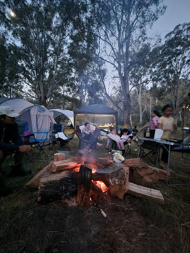 bank Howqua Hills Historical Area & Campground