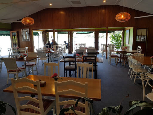 bank Lake Barrine Teahouse
