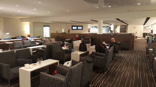 bank Qantas International Business Lounge Melbourne