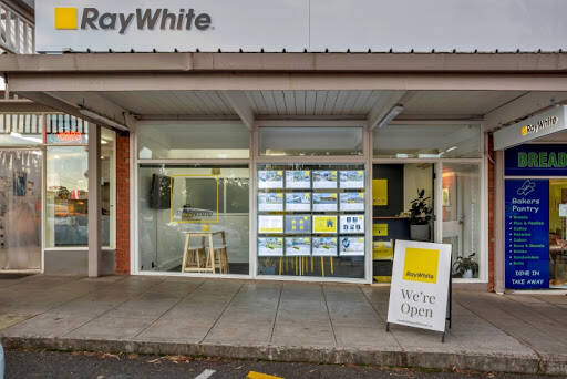 bank Ray White Flagstaff Hill