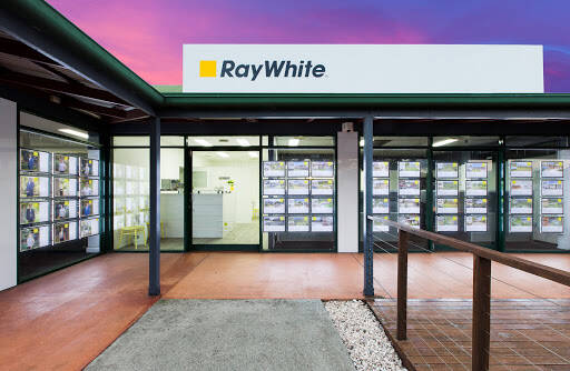 bank Ray White Wamuran