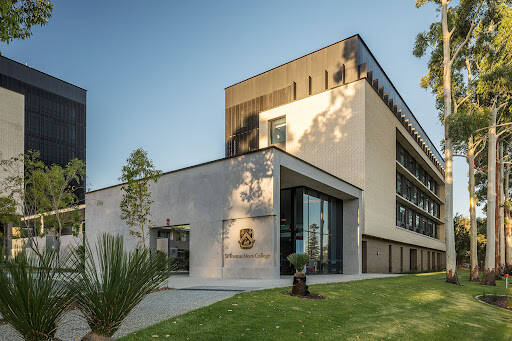 bank St Thomas More College