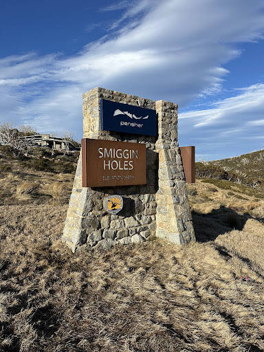 bank The Coachman Ski Lodge