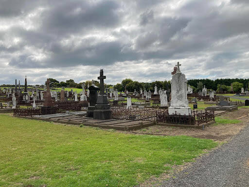 bank Tower Hill Cemetery