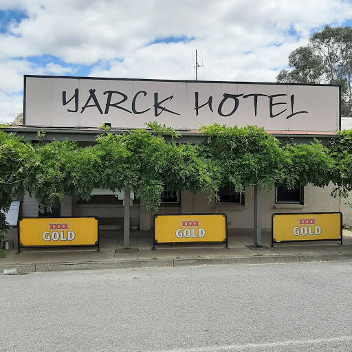 bank Yarck Hotel