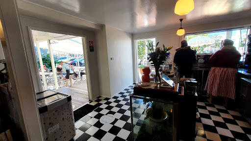 bank Yum Yum Angourie Cafe & General Store